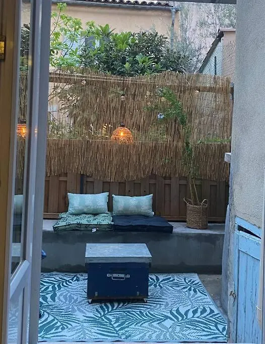 Le Petit Vendome Avec Terrasse Apartment Aix-en-Provence
