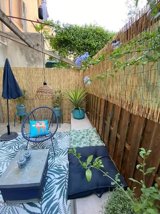 Le Petit Vendome Avec Terrasse Apartment Aix-en-Provence