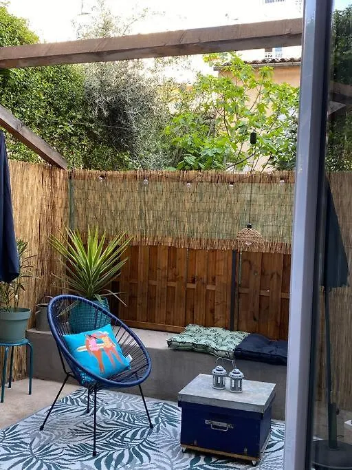 Le Petit Vendome Avec Terrasse Apartment Aix-en-Provence